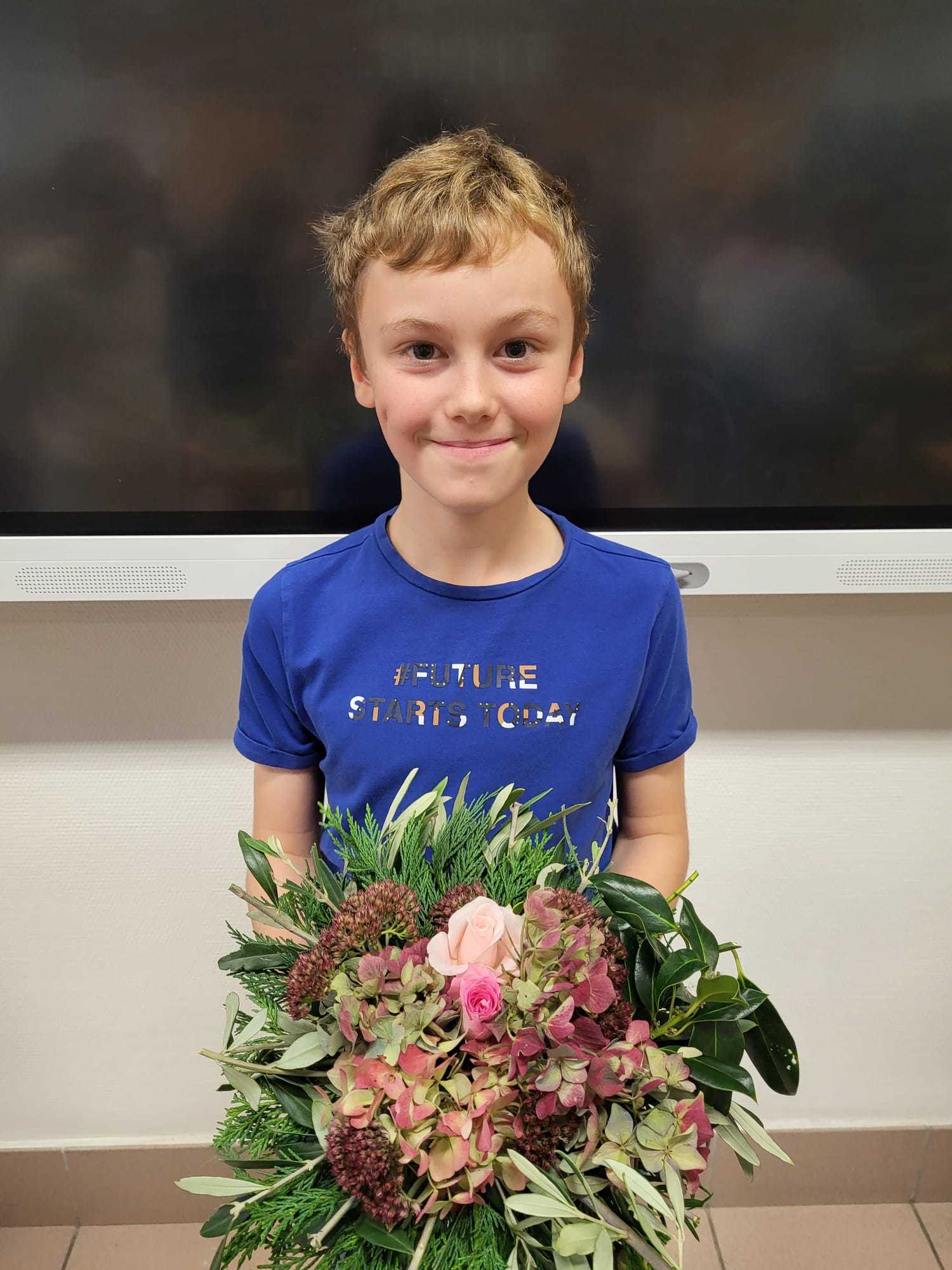 5B Bloemschikken! Een mooi gebaar voor onze overleden dierbaren.