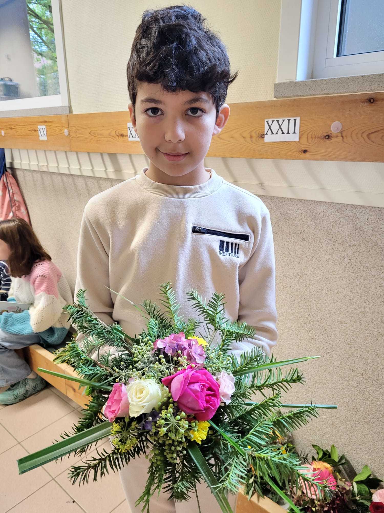 5B Bloemschikken! Een mooi gebaar voor onze overleden dierbaren.